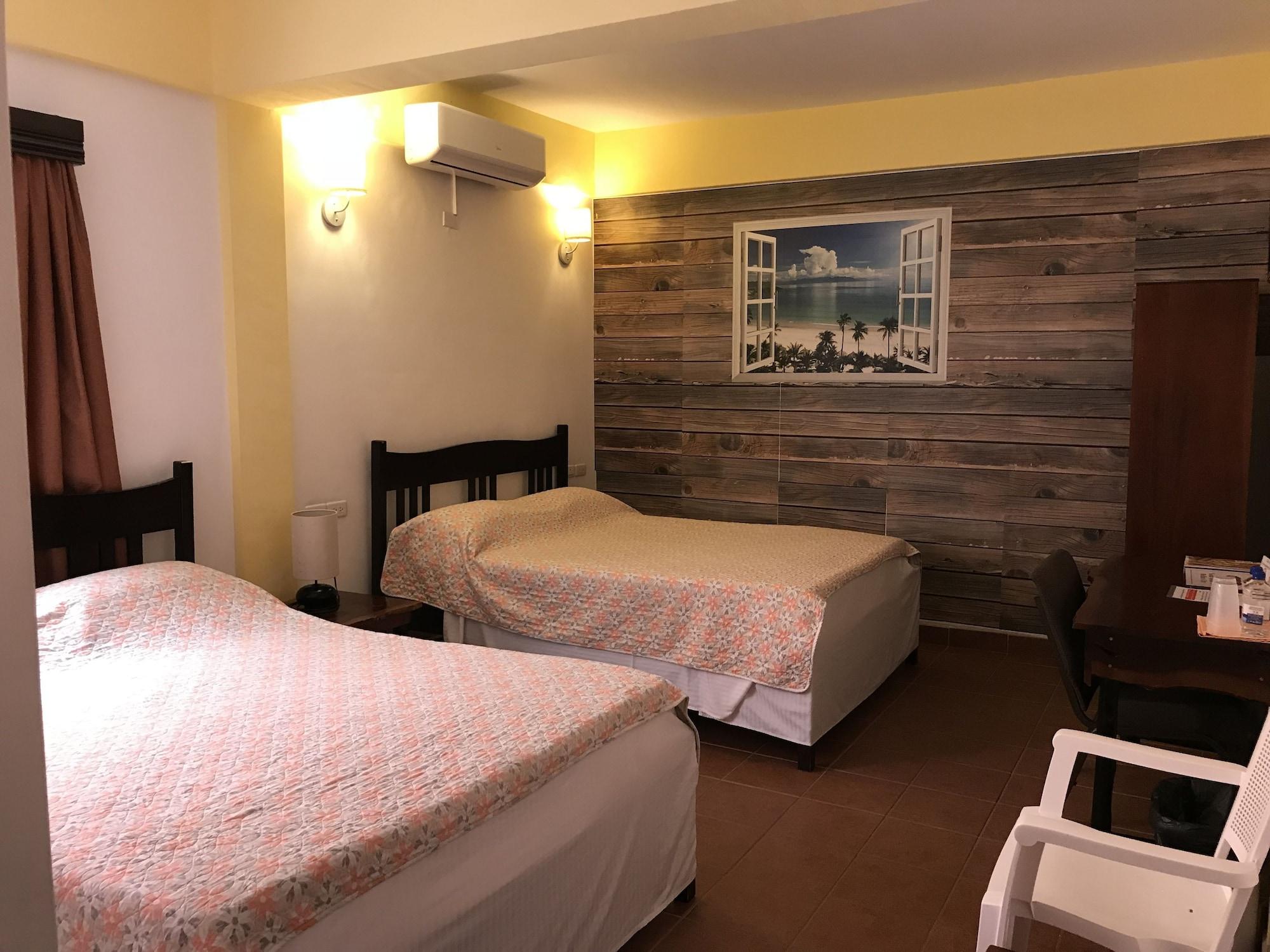 Easy Inn Hotel Belize City Exterior photo
