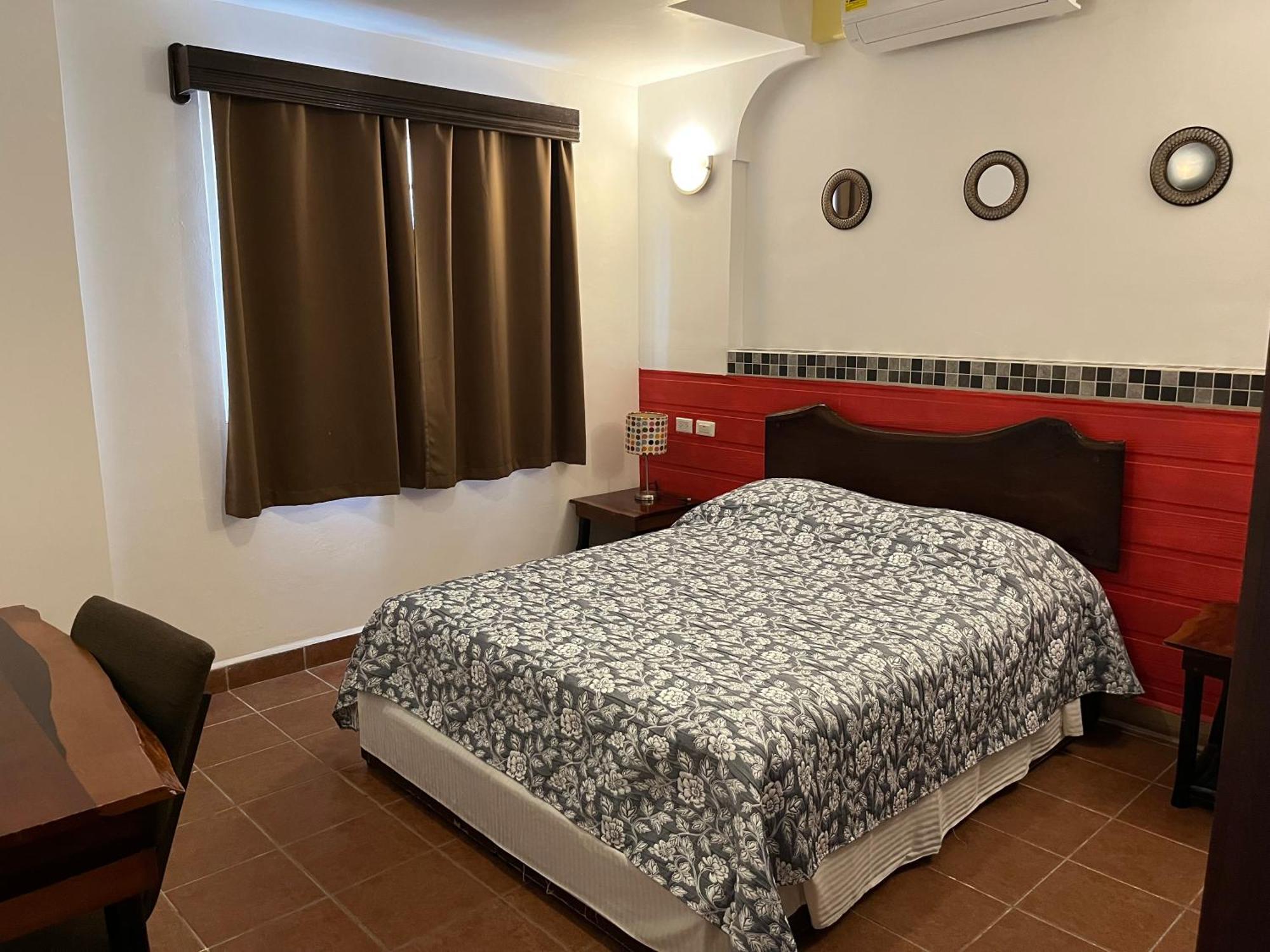 Easy Inn Hotel Belize City Exterior photo